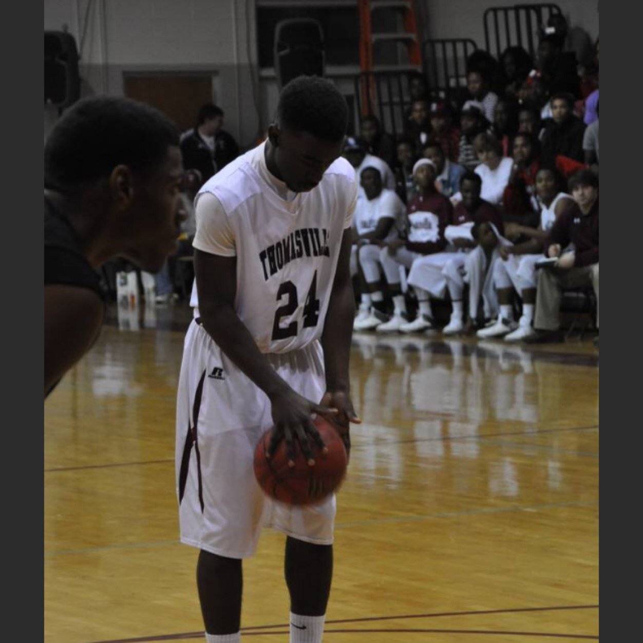 •6'0 hooper out of Alabama
•Top 10 in state c/o 2016
•Official twitter page
