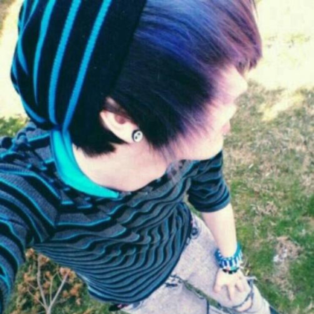 *waves shyly* h-hai im Jameson but you can call me James ^-^ 17| gay cx| taken @PenguinsareFabb (josh) is mine so no touchie cause I bite very hard
