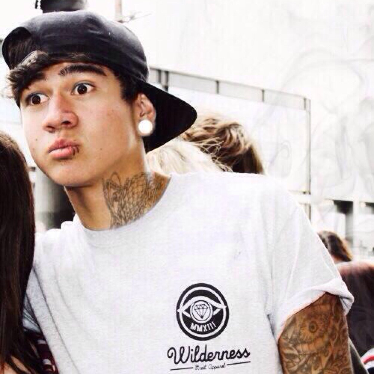 saved+free follow acc // now @MERCALUM (: