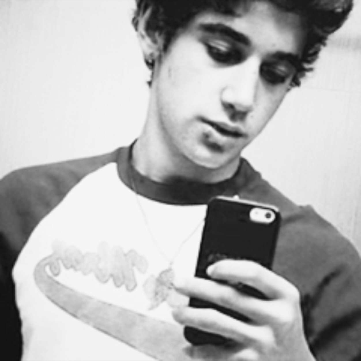 Follow @BizzlesBiebs