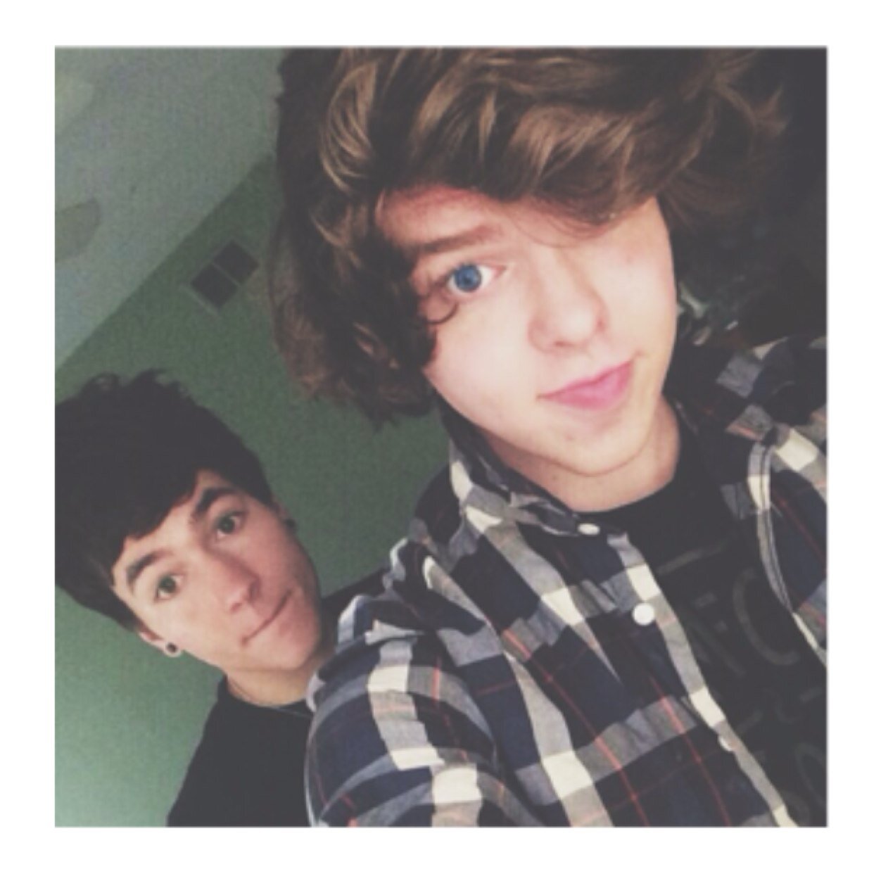 dannyandpauI's profile picture. i fancy two youtubers