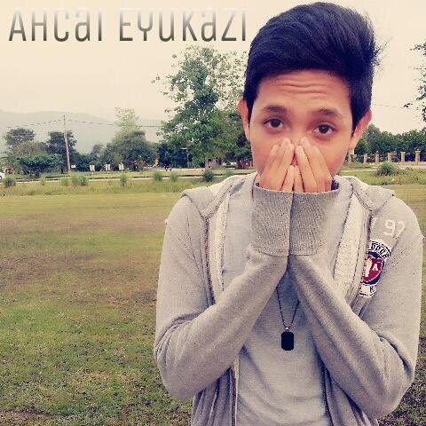 Instagram : ahcai_eyukazi
Wechat : AhCaiAronz
