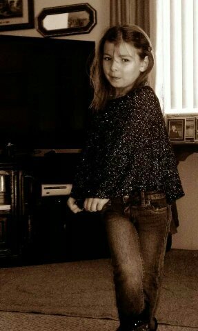 #7YearsOld I’m just a girl, standing in front of the world, asking you to follow me!