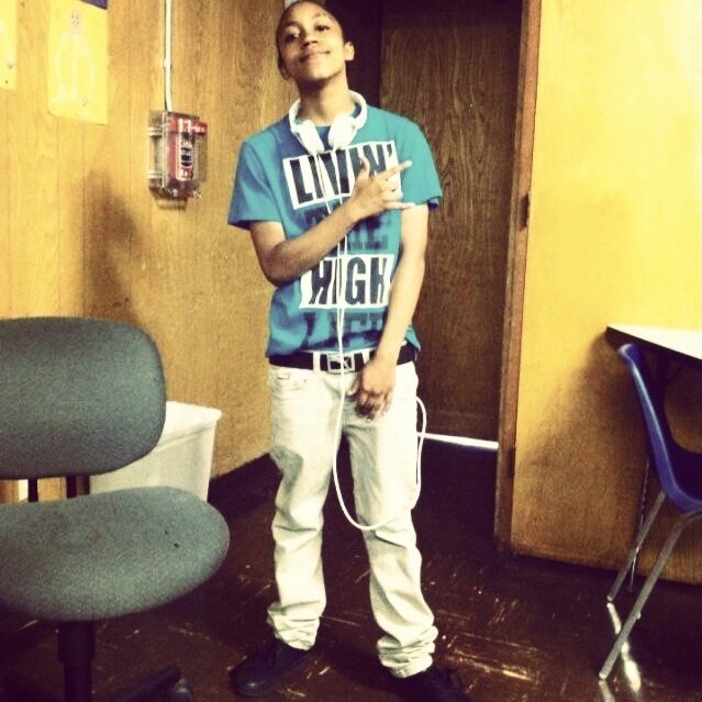 Im Camrain☺SongWriter/Rapper
Im That Yung Niggah Widd Tattos & Smoke Trees ,
Follow Me On IG
Camm_YoouRuude . . .Yee I Got Goals✊