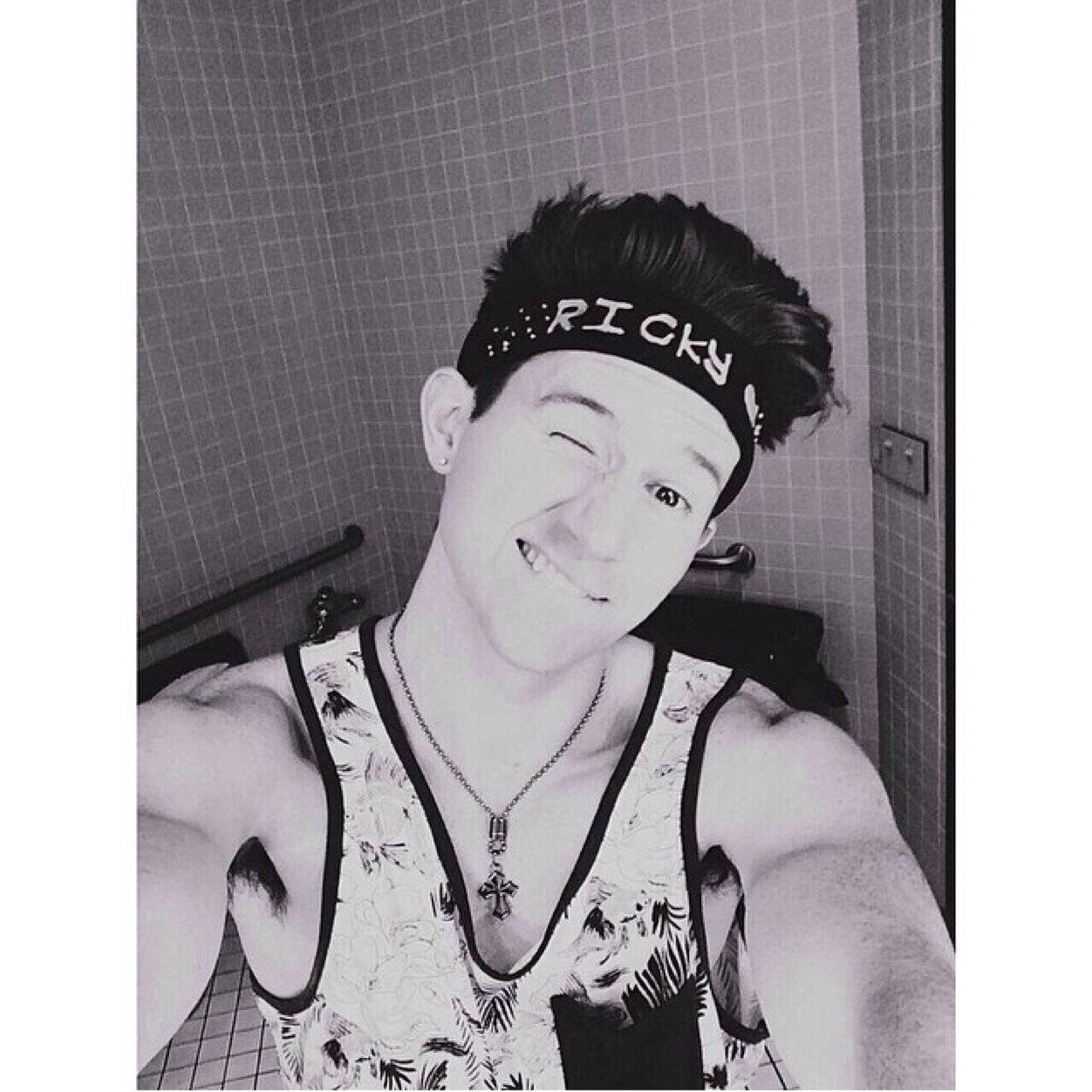 This is a free follow just please subscribe to my youtube in my bio itd mean a lot ❤️❤️