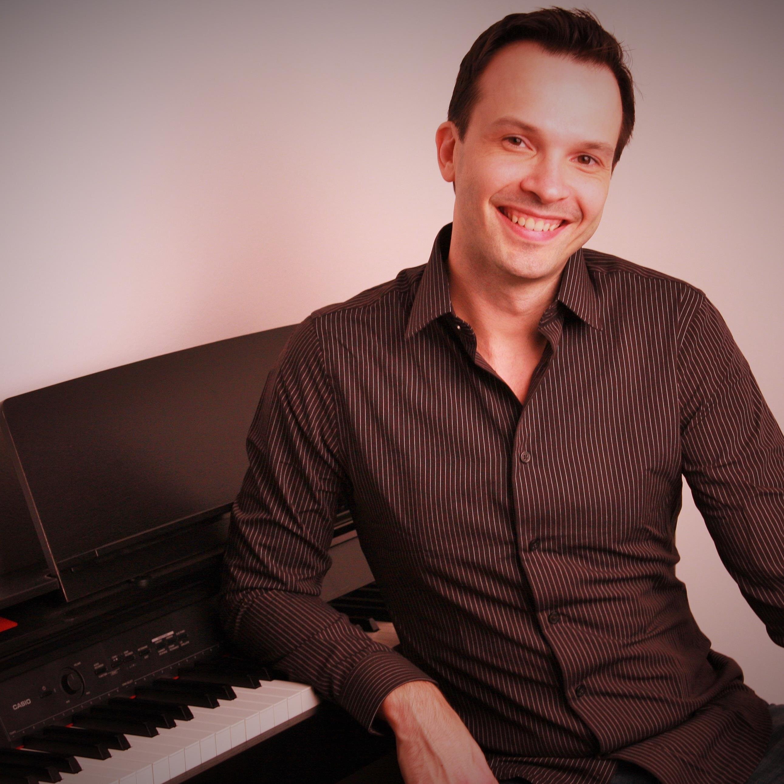 NYC-based singing teacher/vocal coach, specializing in vocal technique/song prep for musical theater auditions and performance.