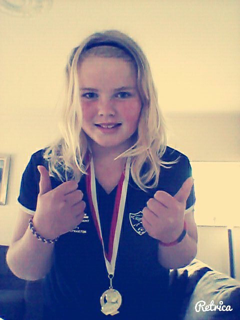 eliesjestar's profile picture. 