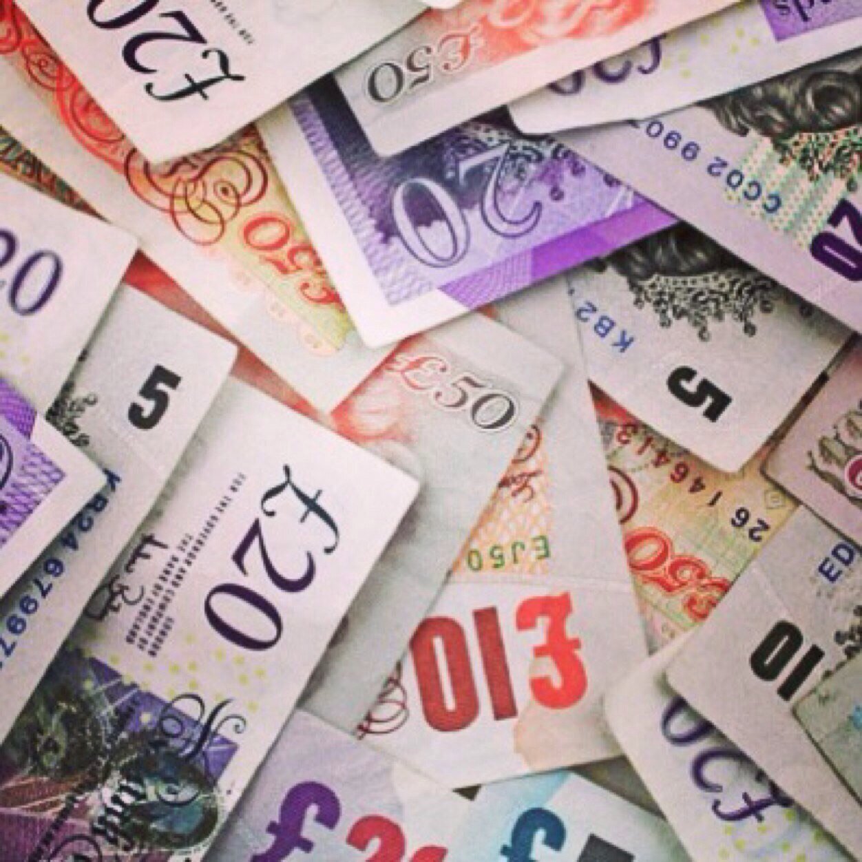 An anonymous experiment aiming to help ordinary people! Real cash hidden around Scotland! Find the envelope & tag us @Scottish_Cash