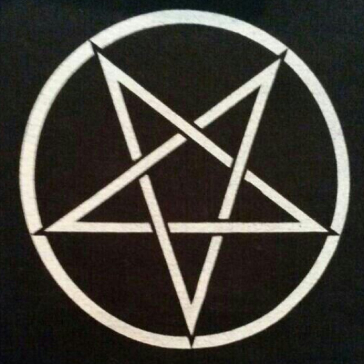 DM us your deathcore thoughts or email us: dailydeathcorekid@aol.com