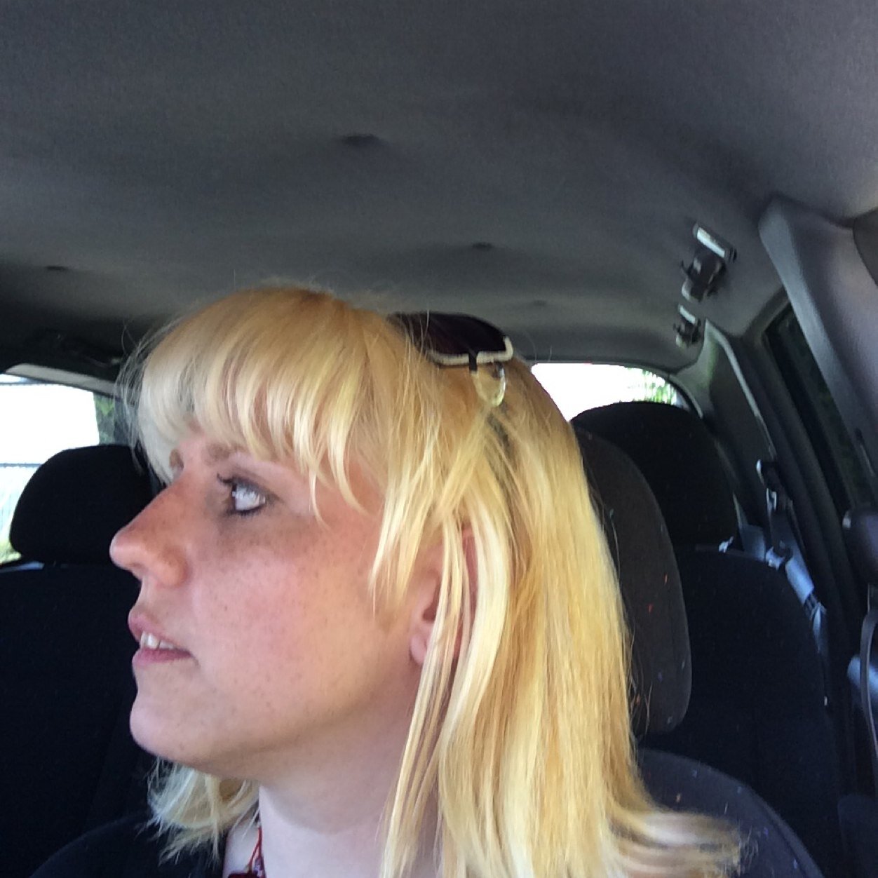 Claudiaperiki's profile picture. 