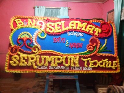 terima pesanan papan bunga  untuk ucapan selamat pernikahan,opening,wisuda,berduka cp sms/wa 082383542658 pin 7EA82FE1 line eastblue03