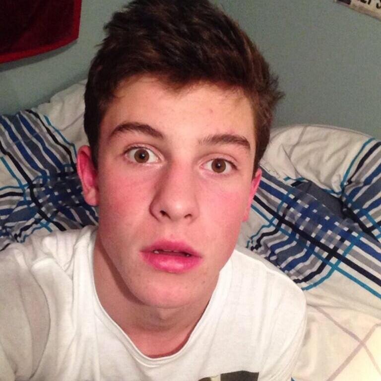 follow @lukesadore instead of following this acc thank you ily