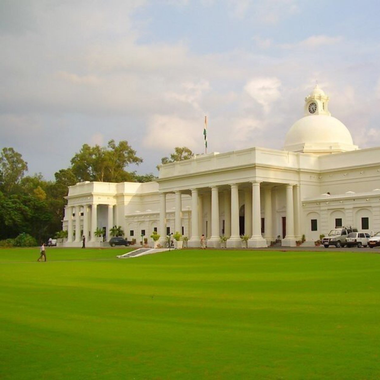 IITR Alumni Network in Bangalore and beyond. Updates about IIT Roorkee, students, alum and startups.