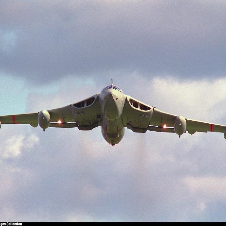Male, ex-forces 🇬🇧🏴󠁧󠁢󠁥󠁮󠁧󠁿 🇮🇱