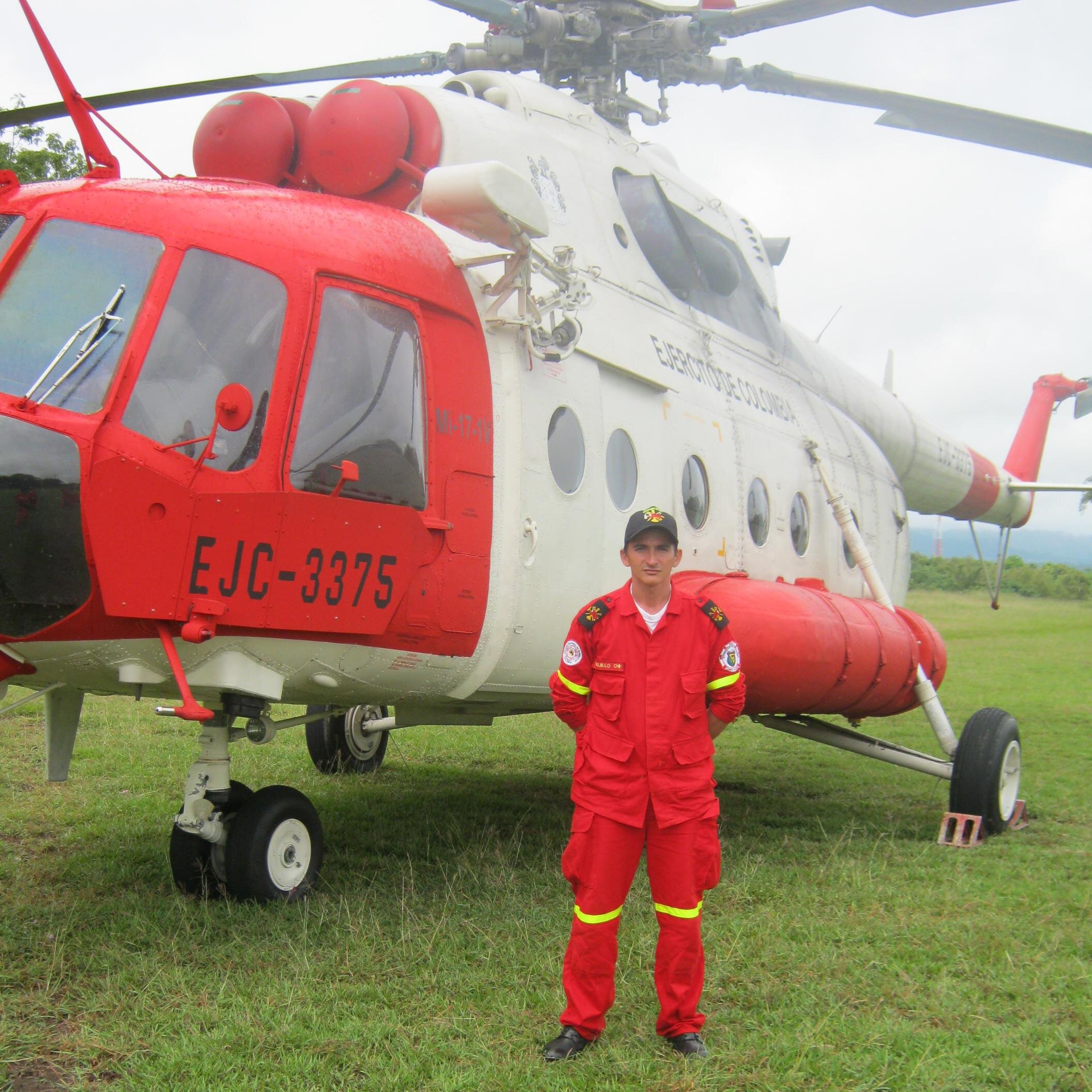 soy Técnico en Sistemas, Bombero, una  persona trabajadora, con mucho emprendimiento, responsable y me encanta la astronomía.