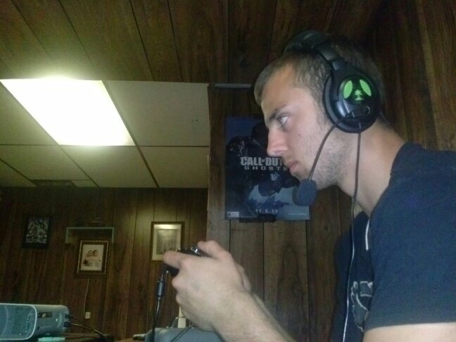 Gamer..for..Life. follow me and I'll follow back and im also the Captain of my team Regicide White