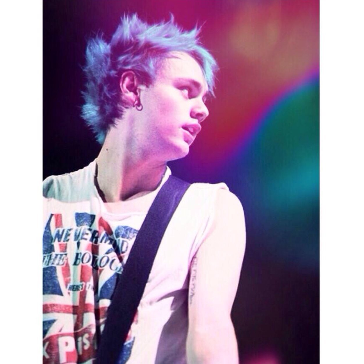 I gave you a free follow so follow @damnastxn for me please