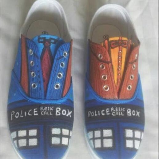 I handpaint trainers and other canvas products, find me on facebook :) http://t.co/YggE88zjfd