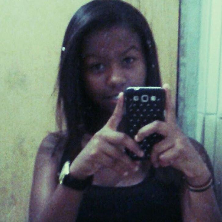 Porque metade de mim é a lembrança do que fui, a outra metade não sei. Apaixone-se por alguém que... não, não pera! Não se apaixone!