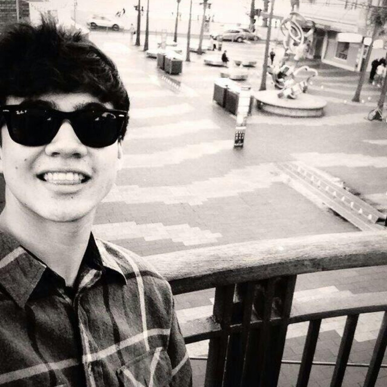 Calum - 18 - single - bisex - vvb.