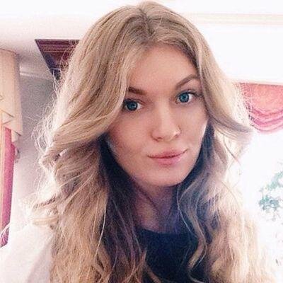 Здрасти. Мне нравится обмениваться мыслями. Родилась в прекрасном городе. Стараюсь жить естественно. Как человек я общительная.
