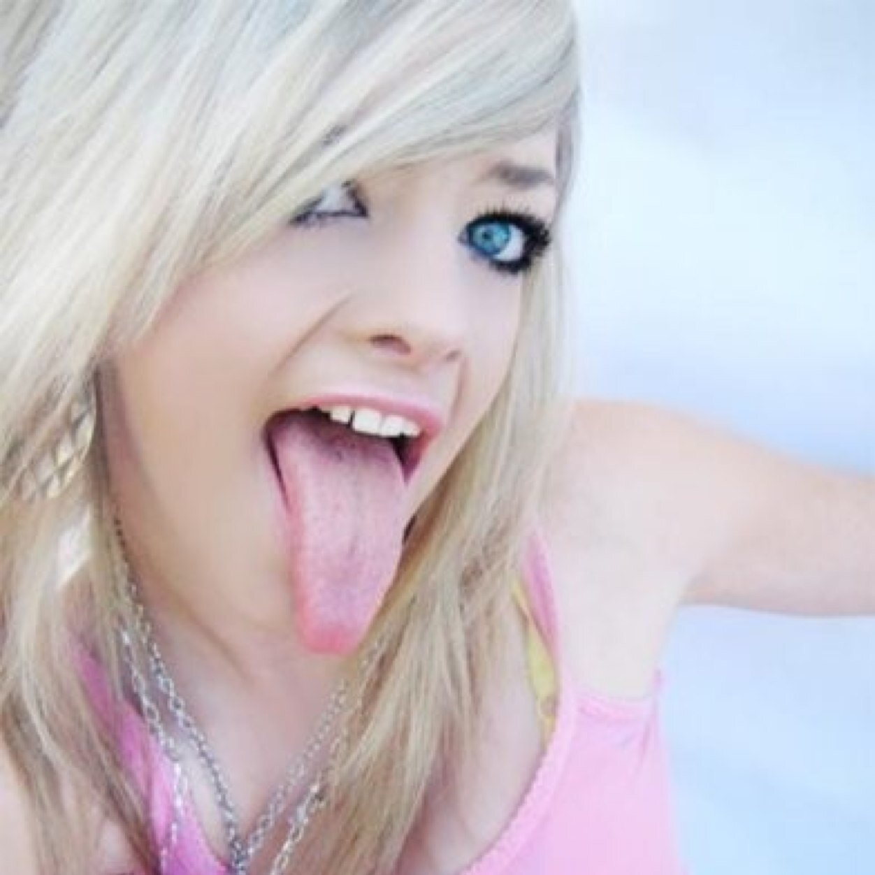 15. Love music. Jena Irene is my hero :)
I'm gonna go, I'm gonna see the person who i wanna be.