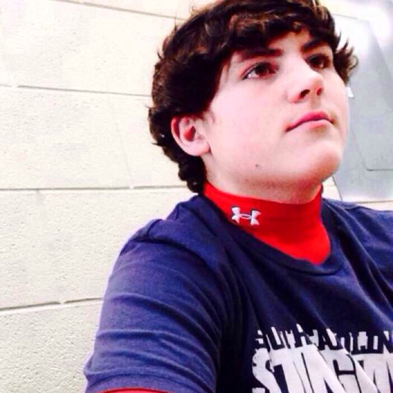 I play football and i wrestle. Dixies the bae. Well fuck you if ya dont follow ✌️