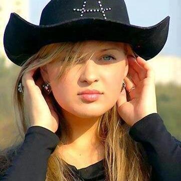 amina965's profile picture. 