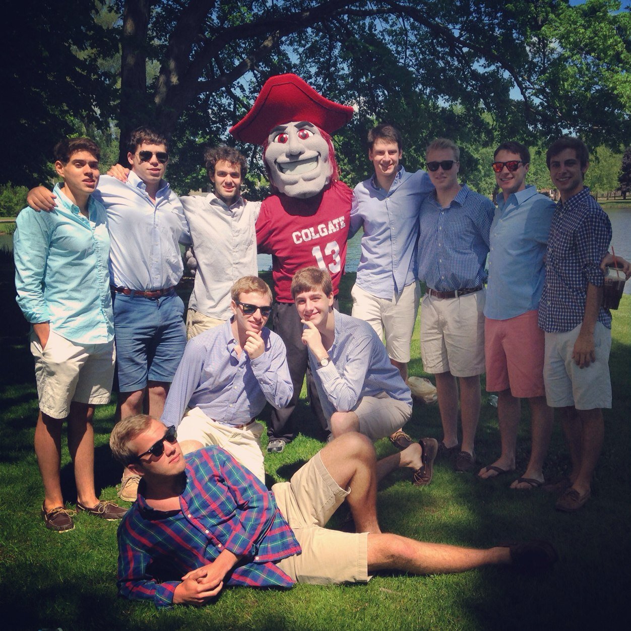 Official Twitter of the Colgate Thirteen, America's a cappella group since 1942.