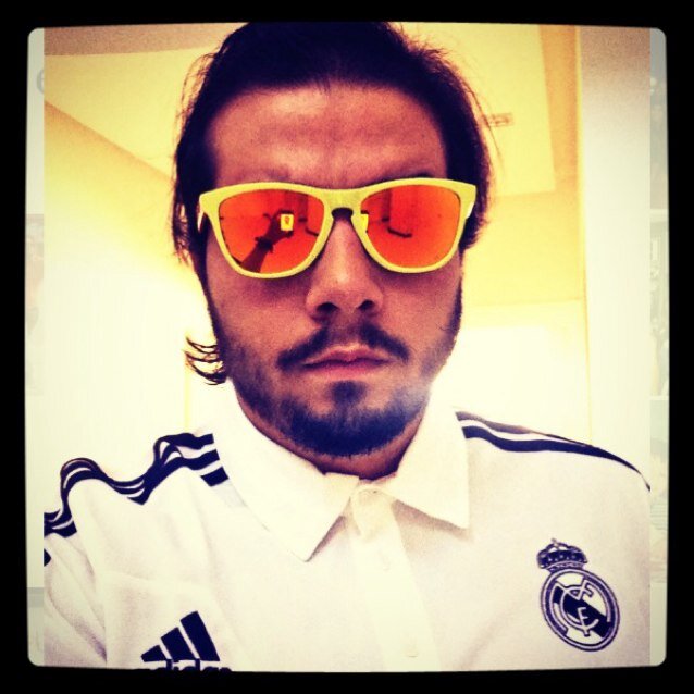 Graduado en creación y dirección de empresas,apasionado del futbol internacional y de la NBA,hincha incondicional del REAL MADRID!!!