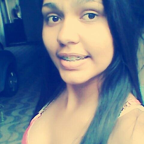 Hey Medo Eu não te escutoo Mais , Voce Não me leva a nadaa , É Se quizer saber pra Onde eu vouu , Pra onde tenha Sol e pra la que eu Vou ♪