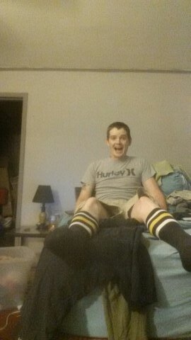 bbhuntsgreen's profile picture. I am a robot seeking human emotion