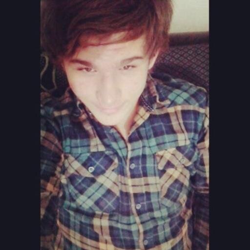 AA, BMTH, ADTR, BLINK 182 , BFMV , Animes,não gosto se fode ai  :s
Instagram : http://t.co/J59sXaMlts
  whatsapp  : (51) 84165442
