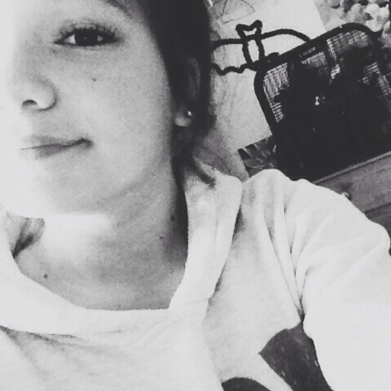 idkkhalle's profile picture. Backup for @Halle_espinoza1
Follow it for me!!!