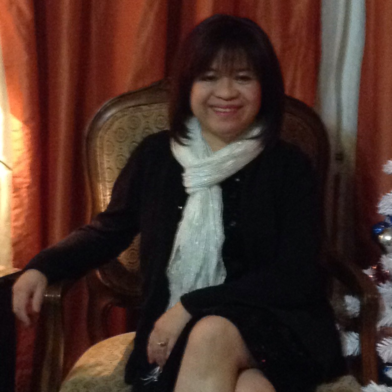 From Bacolod City, Philippines
Lives in Winnipeg, Manitoba, Canada
