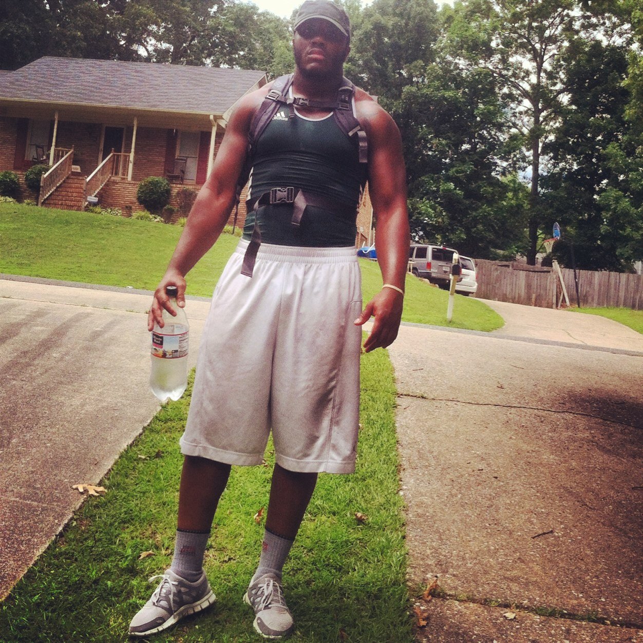 #DirtyMC #LiveForChrist you say cheerleader I say #StuntManStatus lol, underestimate and get touched #GotMoGunsThanYou #NoLamesNoGaysWelcomed #GottaBeRealDude