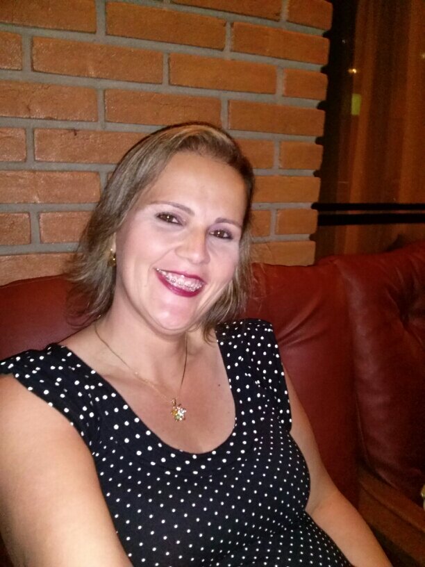 Amo música, sou meninα e mulher e sei muito bem o que quero e quem amo. Um belo sorriso sempre está em meu lábios, o motivo? Sorriso Maroto