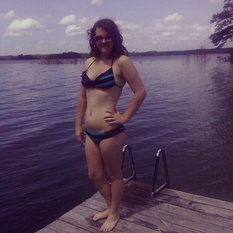 Storm Thurmond ;) follow me on Instagram @amberdingess kik me @ambaaa.13 then follow me on here lol ;)