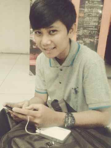Kesederhanaan ini INDAH bila bersamamu sayang :* rM  Law faculty ;)