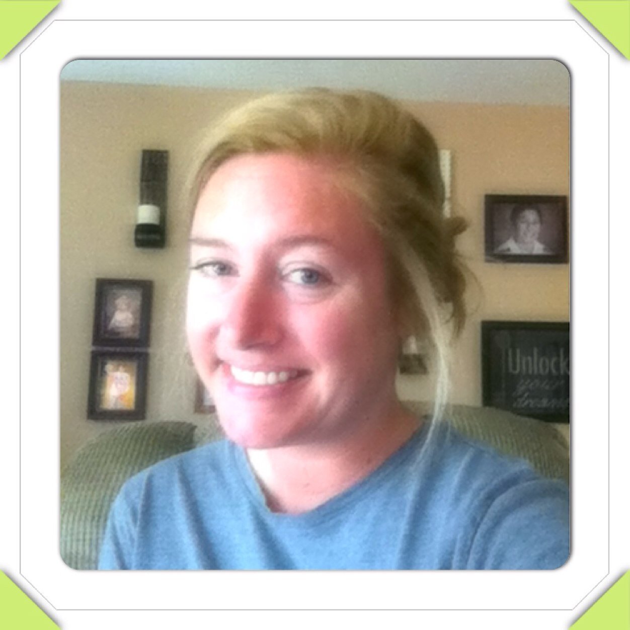 lawmom77's profile picture. 