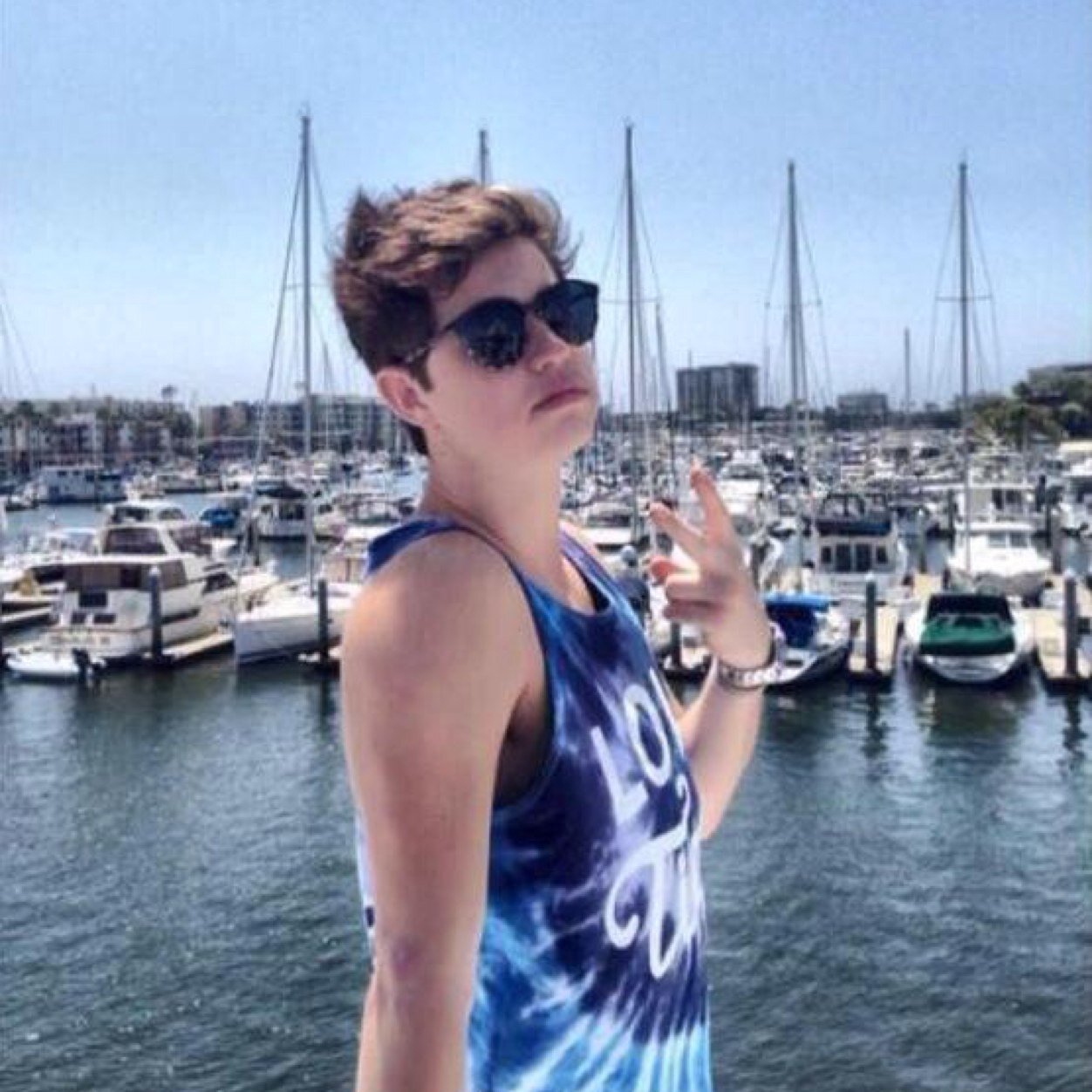 laxxgrier's profile picture. HI! I JUST GAVE YOU A FREE FOLLOW, SO PLEASE FOLLOW @jacobxmalik! THANKS SO MUCH