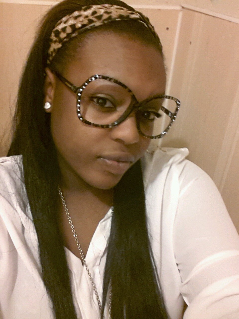 If you don't know about me then oh well read the tweets !