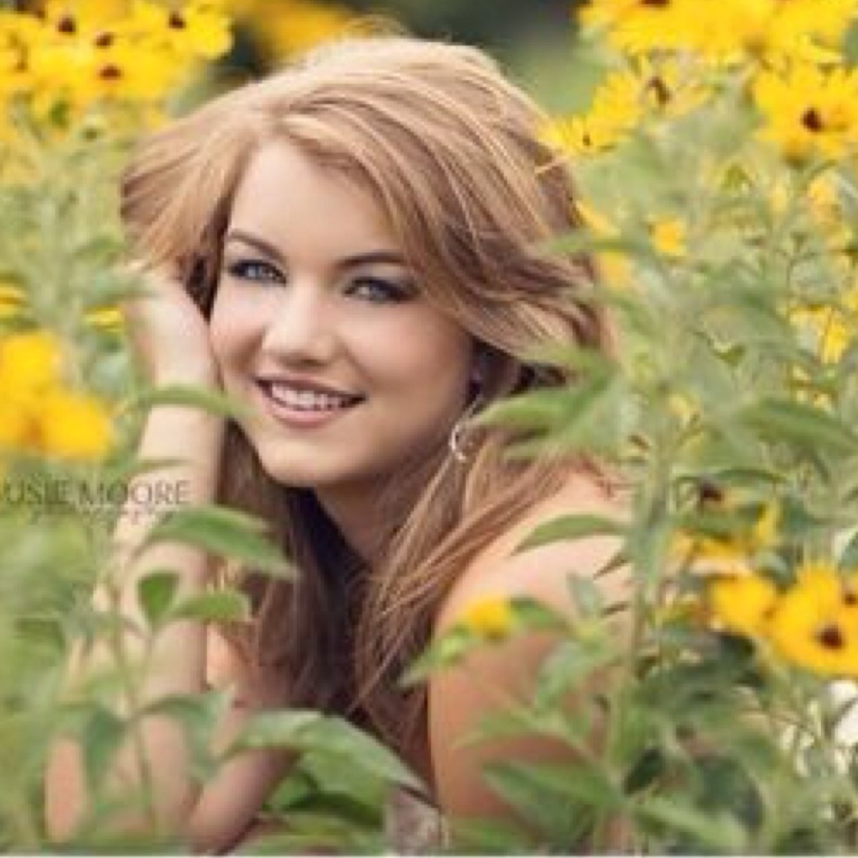 HannahA2013's profile picture. Secondary education major at UNL; endorsement in math. Horse lover. 'Sker love forever. ❤️