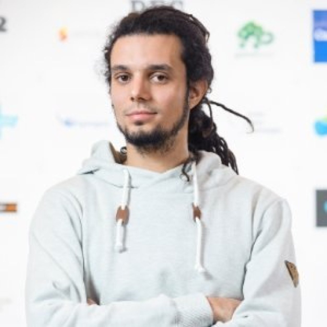 Web Developer/Designer, Entrepreneur, Freerunner & Surfer
Co-Founder of LEAP http://t.co/oYoOXycte4
@thisisleap