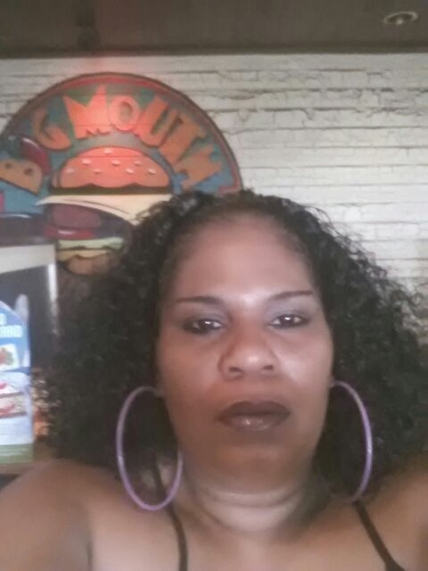 56yrs old I have 8 grown kids married 13yrs happy sometimes sad hurt but trying to deal with it trust issues not very people I can say are 💯  I believe in God.