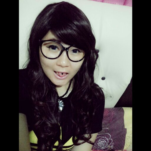 Hello everyone , I'm Phing Amore.. I'm from Indonesia♡ . I ♥ Buddha , I ♥ My Family ,,, I ♥ RunningManTeam ,2NE1 , Big Bang , 2PM :D  ♥