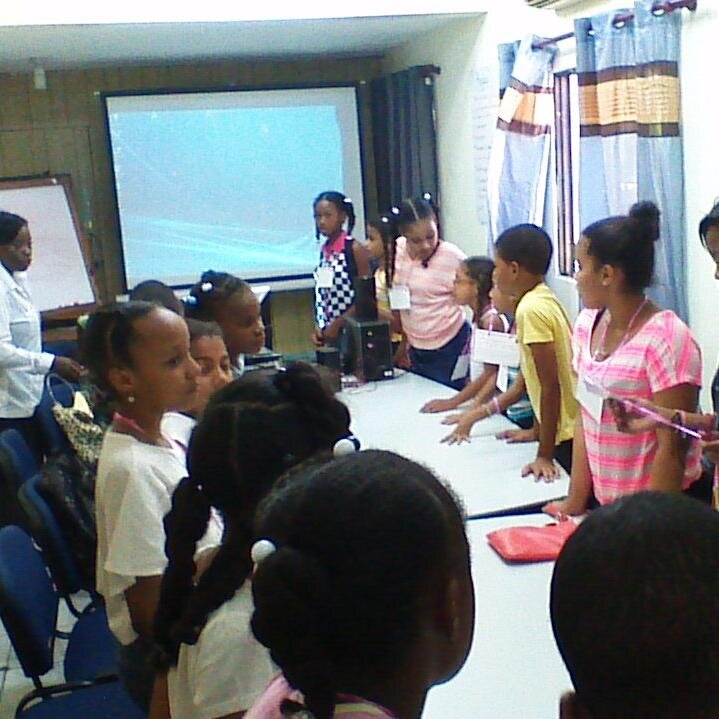 Centro de capacitación ubicado en La Romana que tiene como meta formar jóvenes y adultos con pensamiento critico y humano.