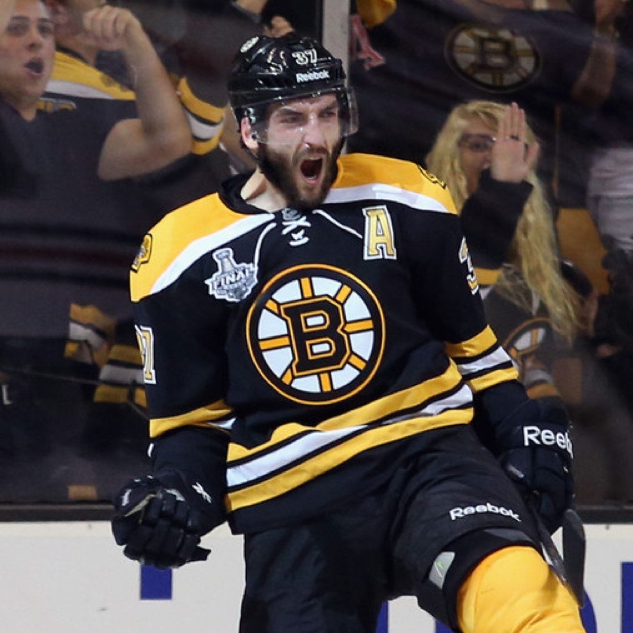 TWEET OR RETWEET #NHL15BERGERON TO VOTE!