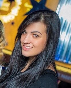 Настоящая любовь не та, что выдерживает долгие годы разлуки, а та, что выдерживает долгие годы близости. Helen Rowland