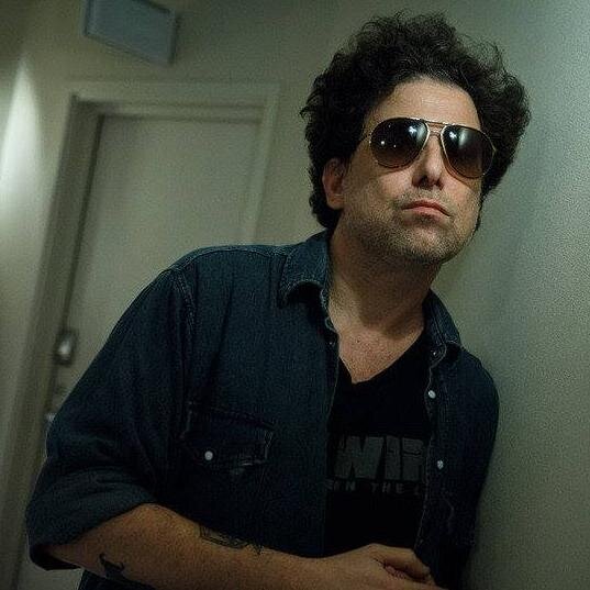 Seguidores de este increíble cantautor argentino, y sus hermosas frases. Club de fans Andrés Calamaro.
